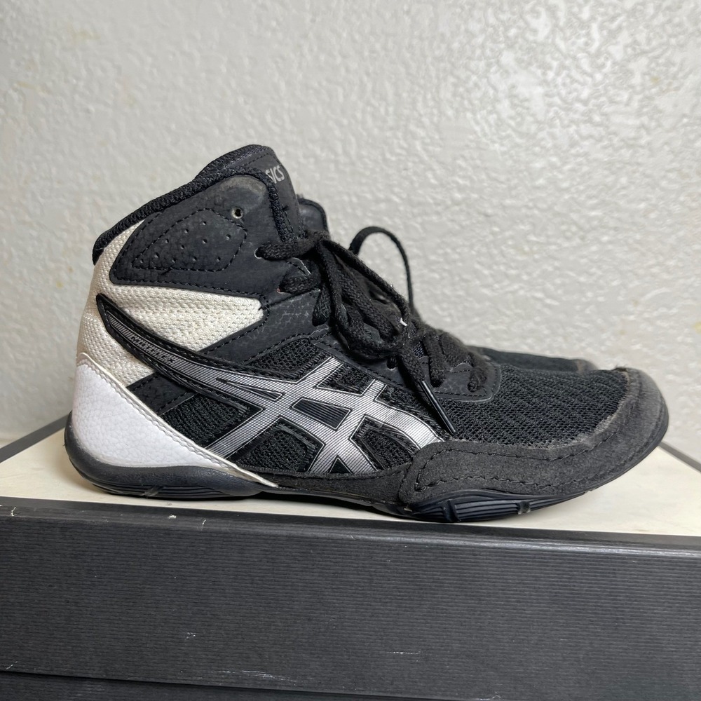Asics Matflex 1084A007 Wrestling Shoes White Black‎ Lace up Youth Boys Size 3 US
